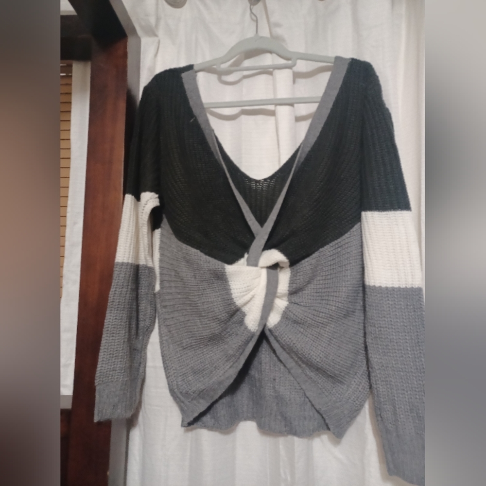 Sweater - Picture 2 of 2